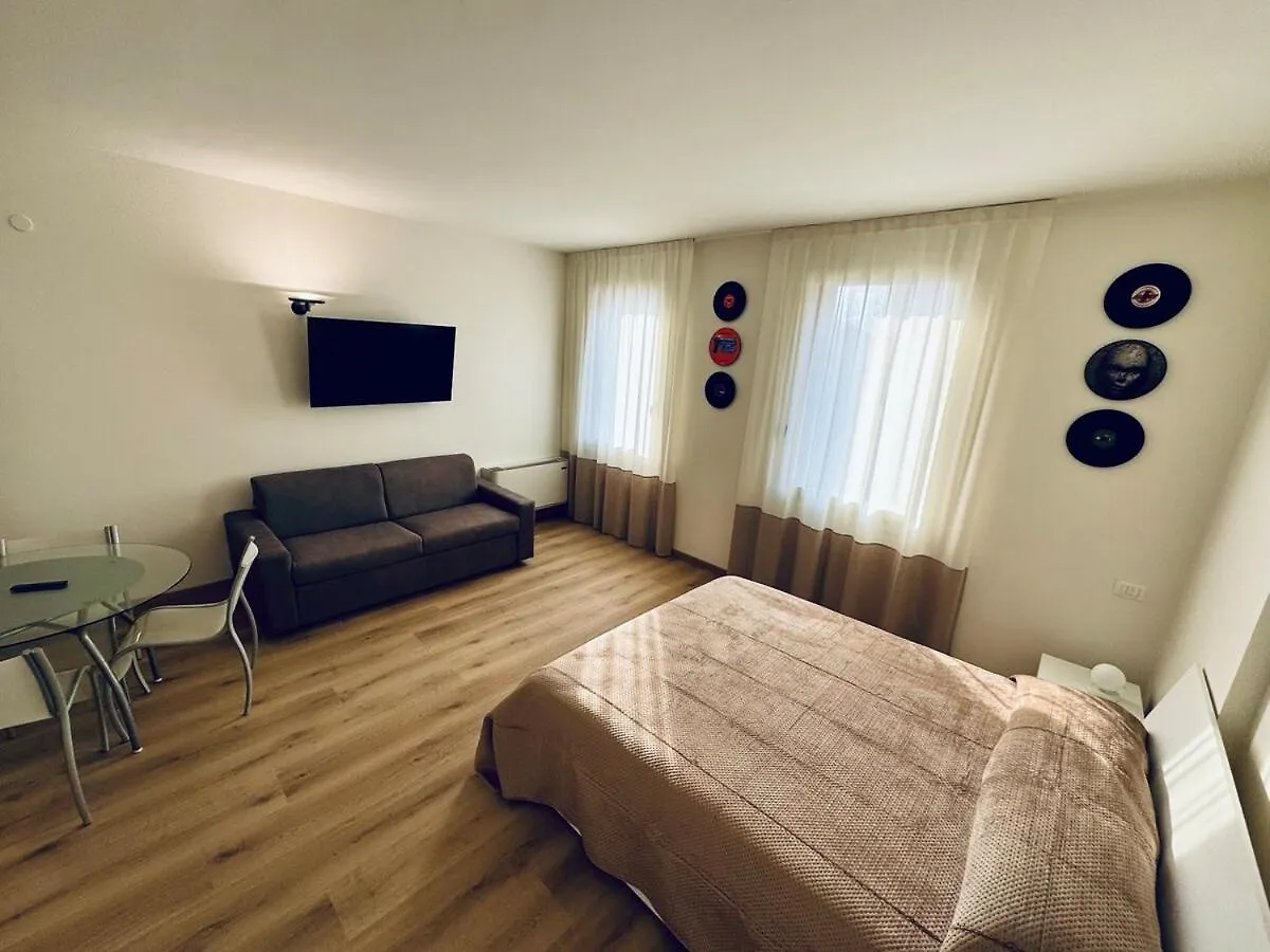 Апартаменты House Suite Padova 325
